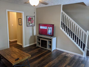 Carter #5 Two bedroom unit near Xavier Downtown